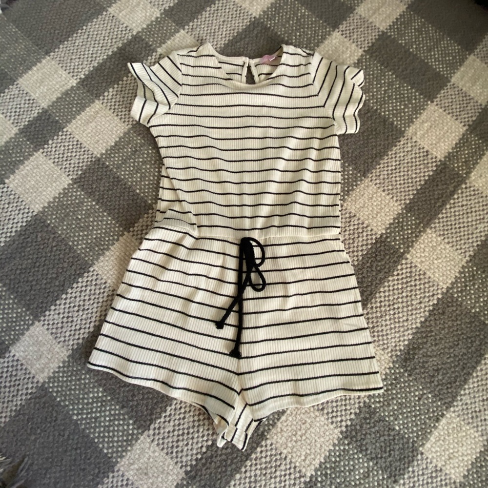 Crème and black striped Romper